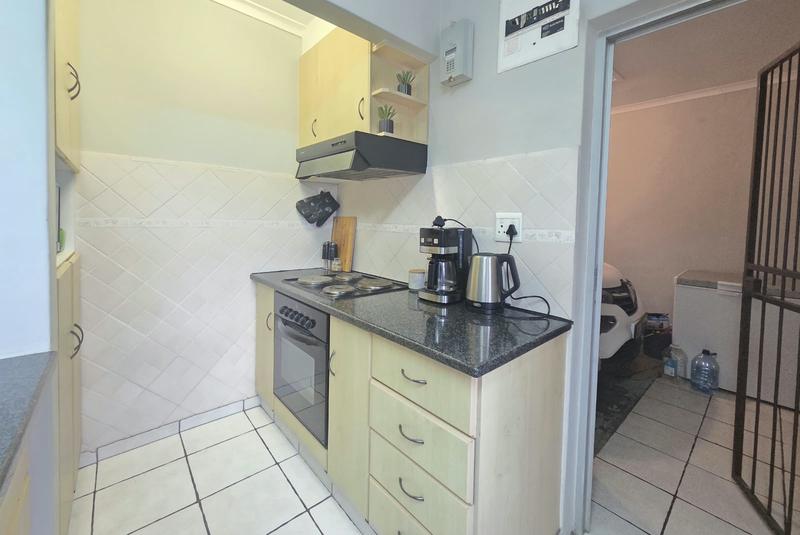 3 Bedroom Property for Sale in Oakglen Western Cape